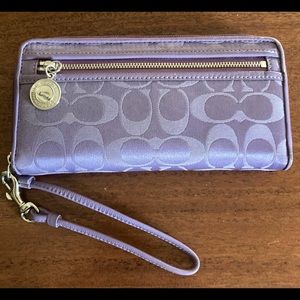 Coach Wallet/Wristlet